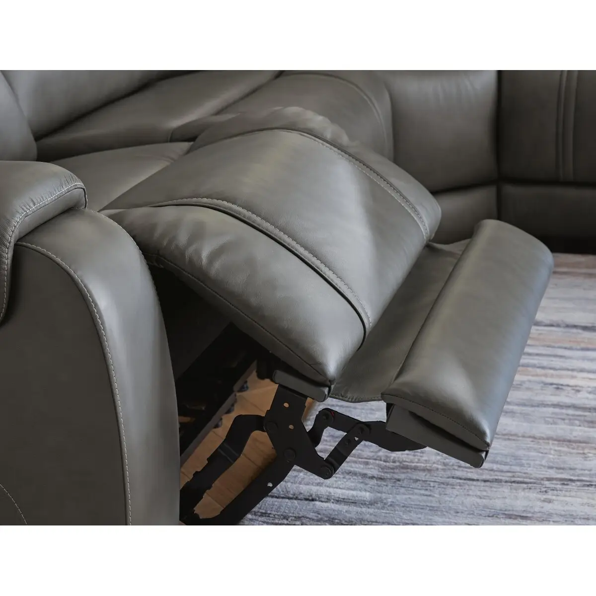 5Z - Pittson 5-Piece Power Reclining Sectional - Image 5