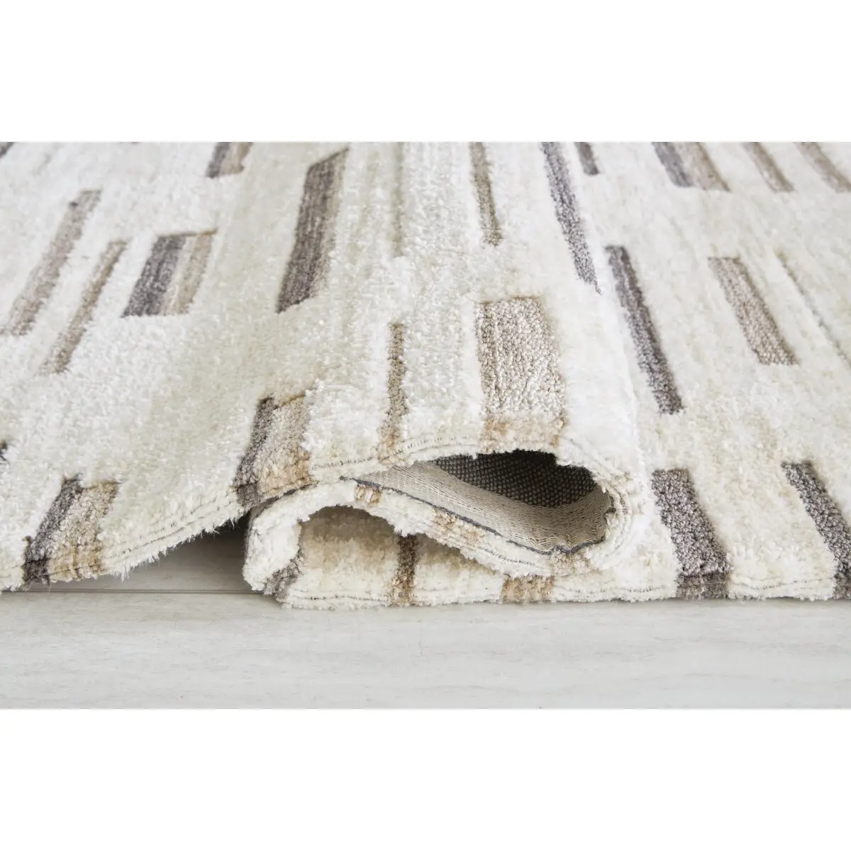 Leesdale 5' x 7' Rug - Image 5