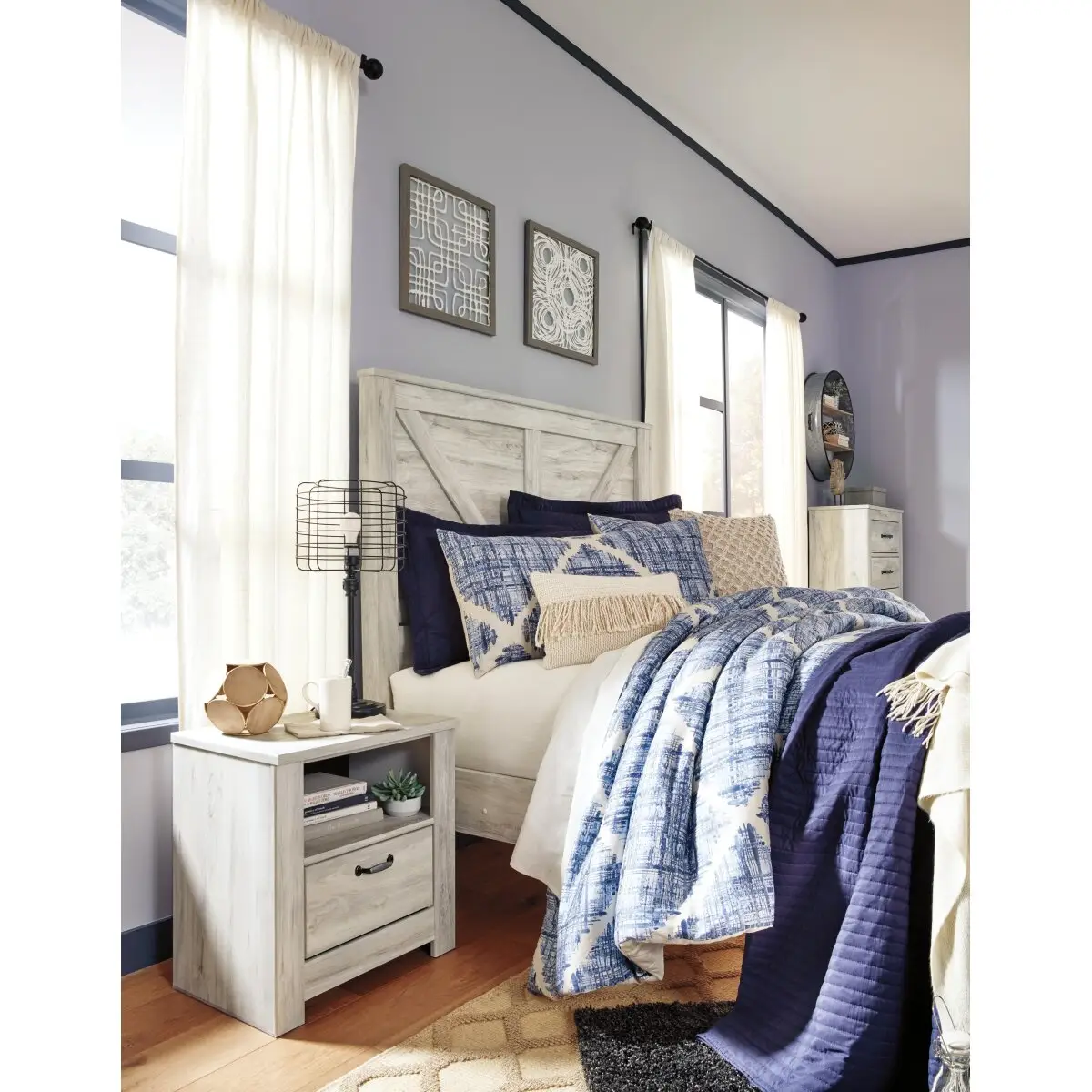 Bellaby Queen Crossbuck Panel Bed - Image 6