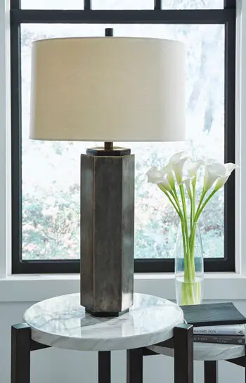 de9f2a2fc978942c0cb7e3b5366f5058 Dirkton Table Lamp - Image 1